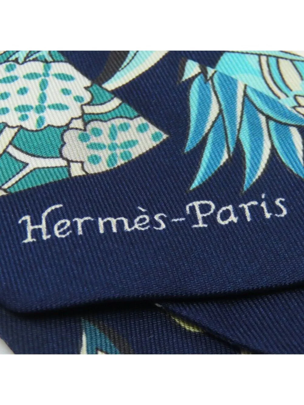 ★SOLD★ Hermes Twilly Scarf Silk - Picture 3 of 10